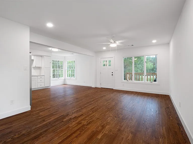 251 Foothill Rd — Photo 13