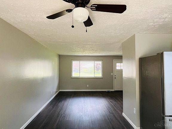 4th image of 287 Shaker Ct