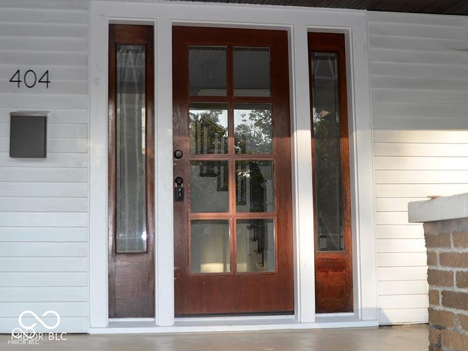 2nd image of 404 N Riley Ave