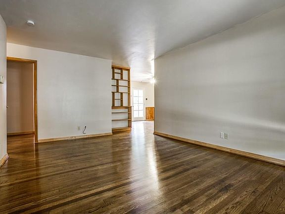 3rd image of 1249 Danville Dr