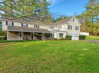 24 Lantern Dr, Ridgefield, CT 06877