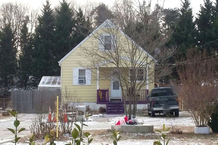 1st image of 1409 Rogers Ln