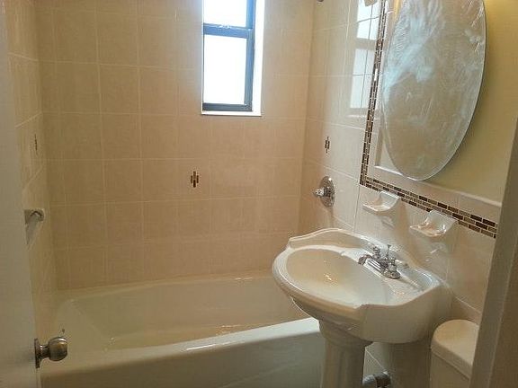 4th image of 8335 139th St #4