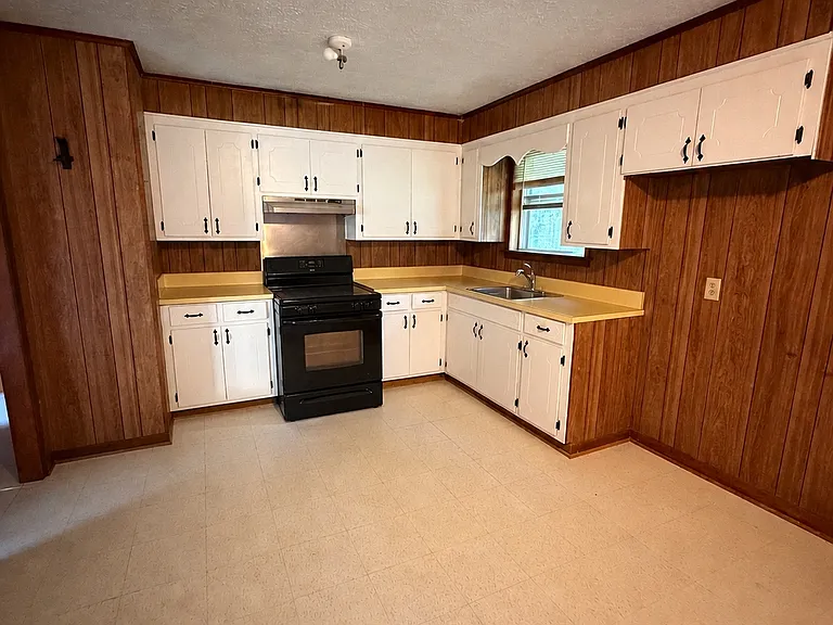 119 Loretta Dr — Photo 4