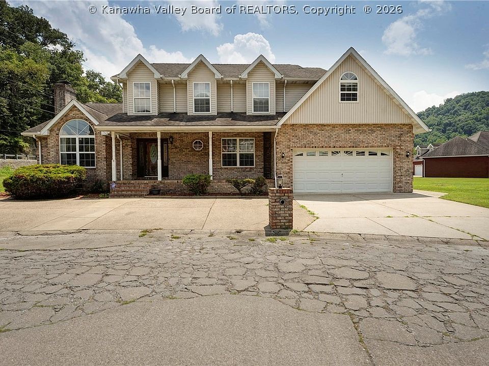 1st image of 19 Golf Meadows Ln