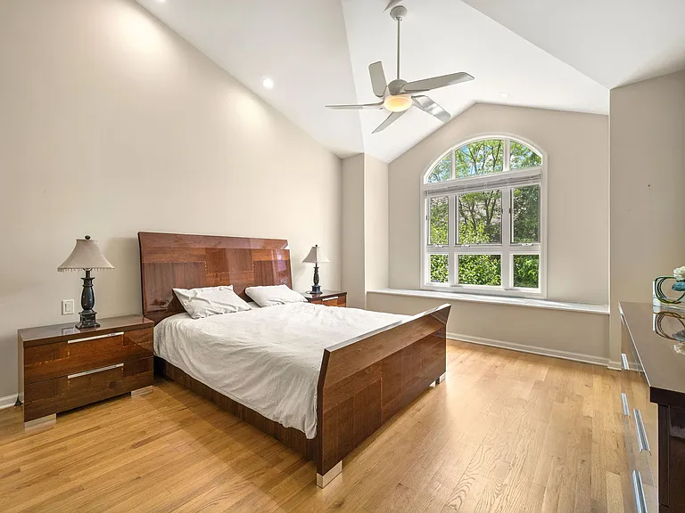 1745 Melise Dr — Photo 12