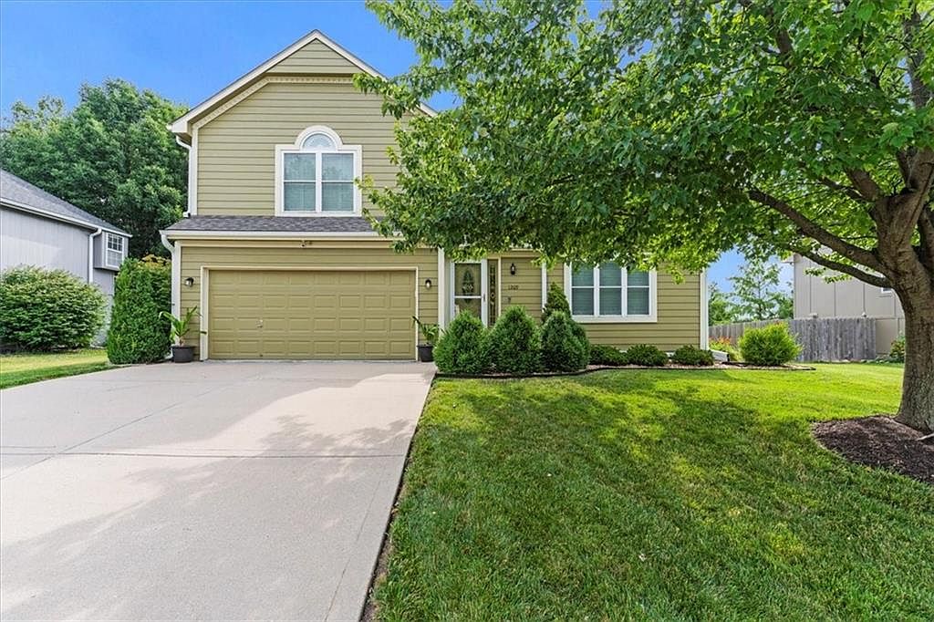 1209 NE Magnolia St, Lees Summit, MO 64086 Zillow