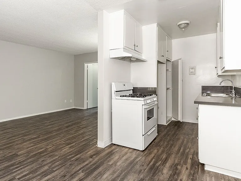 1268 Mariposa St — Photo 33