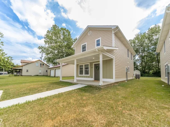 623 E Main St, Spiceland, IN 47385
