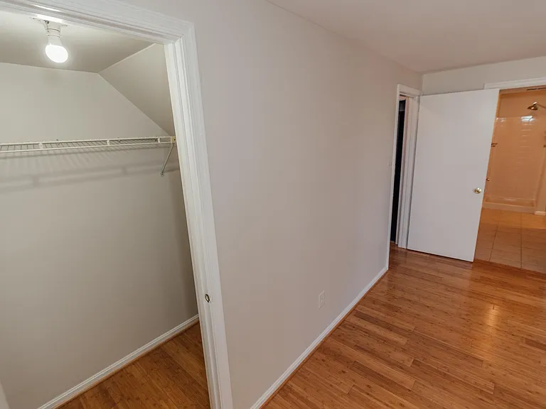 1664 Whisperhill Dr — Photo 19