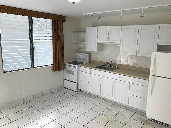 3rd image of 249 Liliuokalani Ave