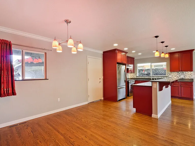 341 Hillsdale Ave — Photo 12