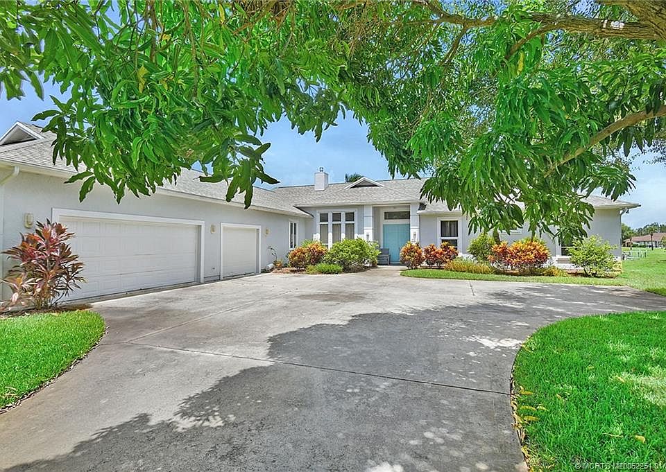 1st image of 2746 SE Eagle Dr