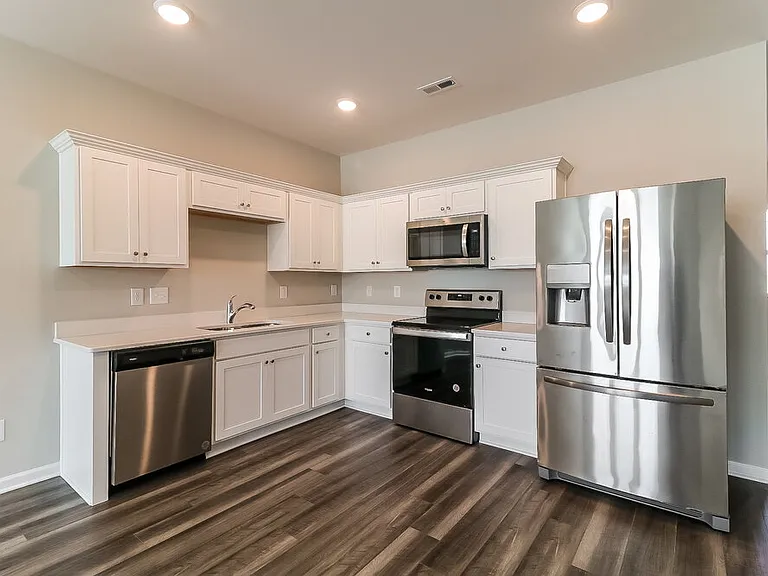 546 Wendell Falls Pkwy — Photo 7