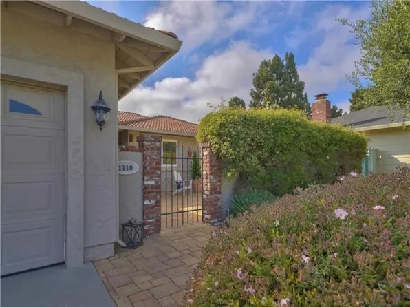 1110 Redwood Pl, Salinas, CA 93901