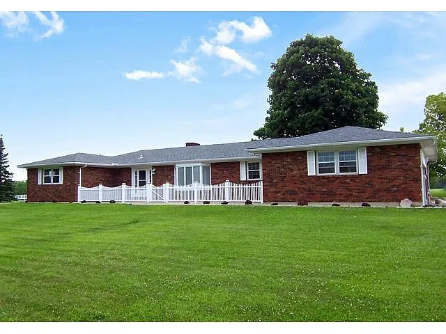 2030 Middleboro Rd photo 1