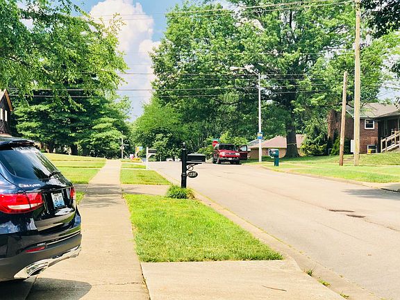 Street View of Gregory Way