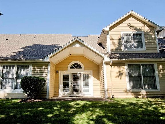 3rd image of 5761 Spruce Knoll Ct