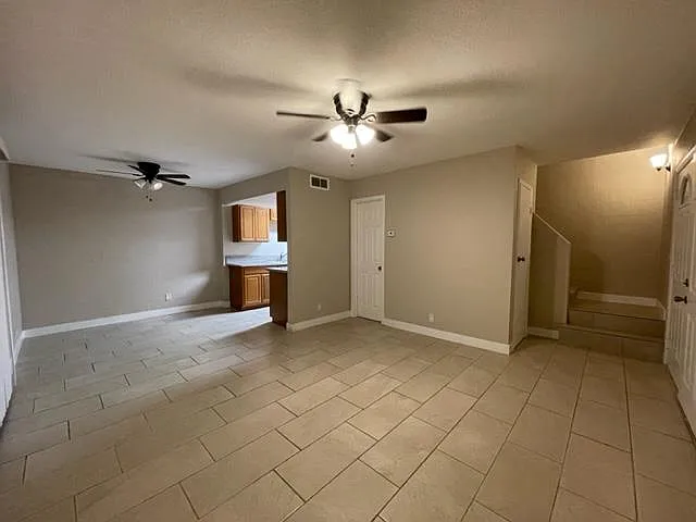 2 bed, 924 sqft, $1,250 — Photo 3