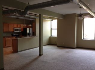 208 W 4th St APT 303, Davenport, IA 52801