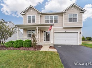 451 Bluegrass Pkwy, Oswego, IL 60543