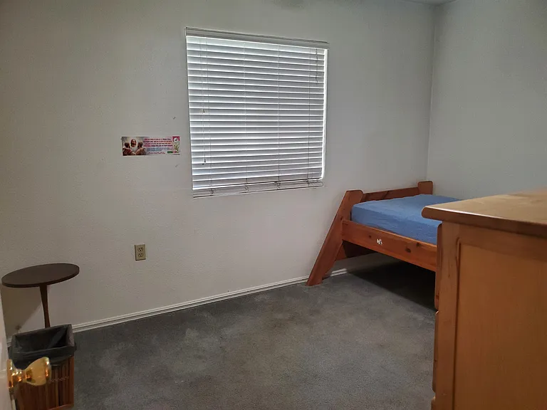 802 Acacia Ave #2 — Photo 2