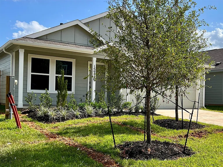 15716 Plum Brook Dr — Photo 4