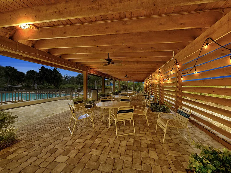 303 Leeward Dr — Photo 42