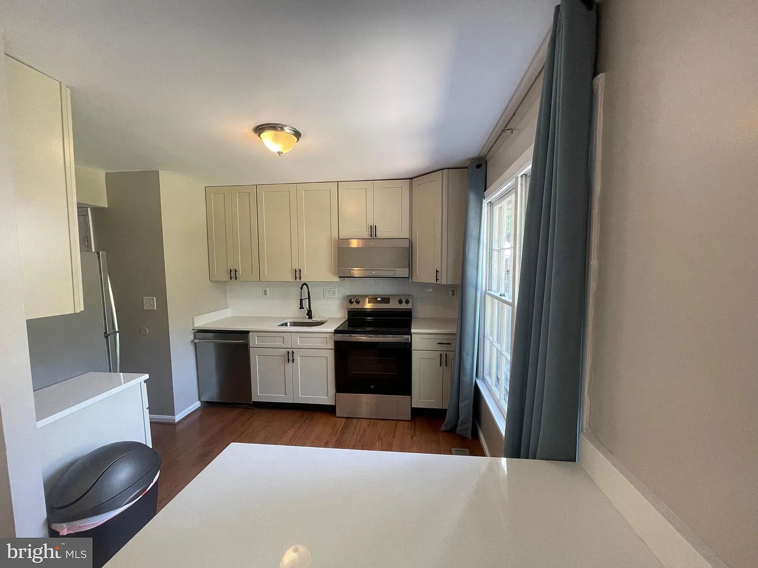 4 bed, 3.0 bath, 1760 sqft, $2,850 — Photo 1