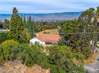 1240 W Sunset Dr S, Redlands, CA 92373