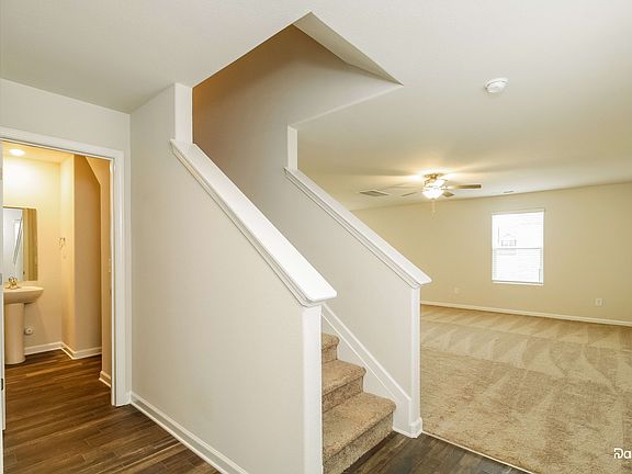 5th image of 4610 Glencraig Ave
