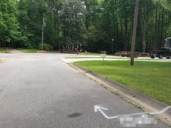 4th image of 80 Briarwood Ln
