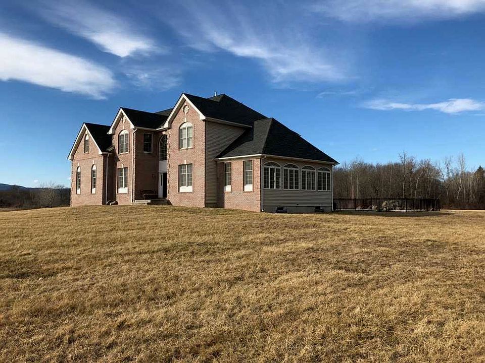 1st image of 21 Claudia Ln