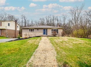 686 Pine Valley Dr, Pittsburgh, PA 15239