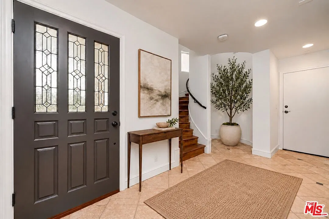 4 bed, 3.5 bath, 2497 sqft, $12,500 — Photo 4