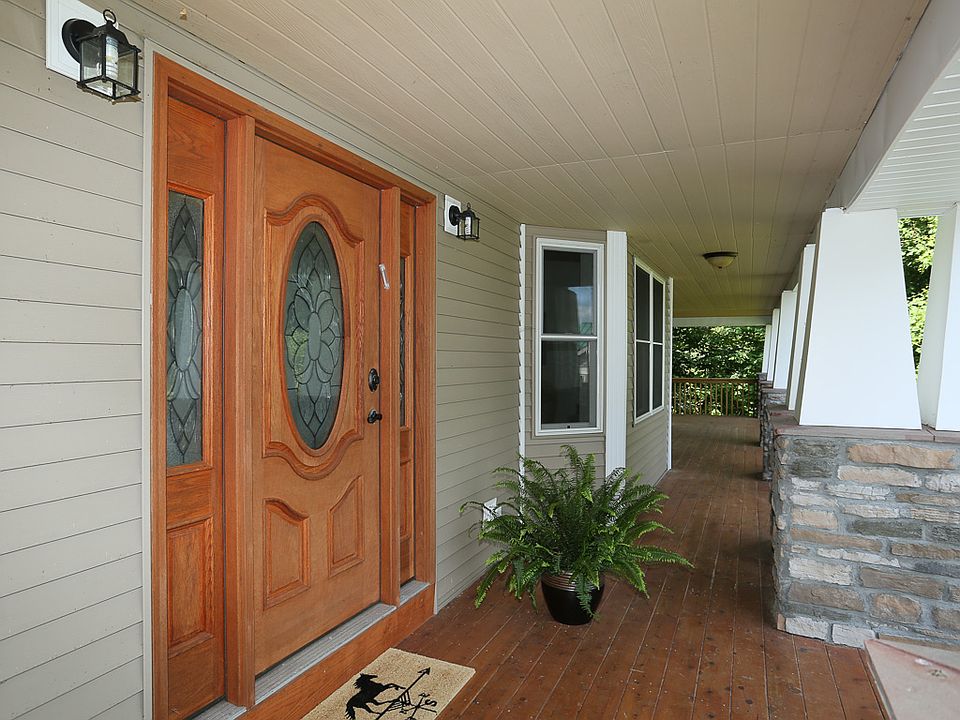 498 Crescent Ave, Saratoga Springs, NY 12866 Zillow