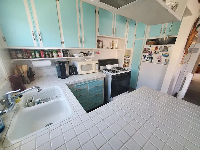 823 Coronado Ct — Photo 8