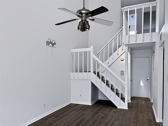 2nd image of 7083 Greenway Chase St