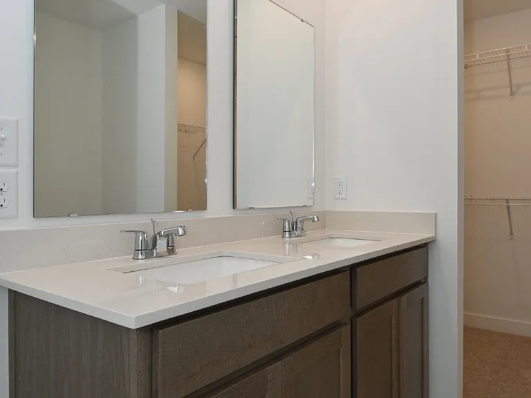 8118 Ridge Line Dr — Photo 49