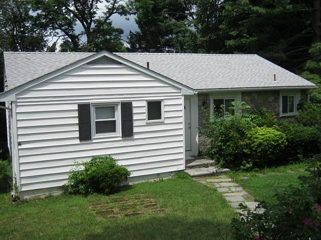 1st image of 123 Lakeview Dr