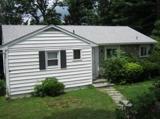 123 Lakeview Dr, Mahopac, NY 10541
