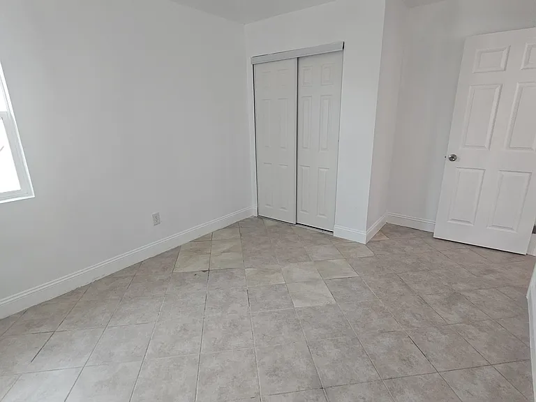1107 S Central Ave #C — Photo 10