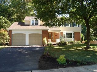 7826 Carrleigh Pkwy, Springfield, VA 22152