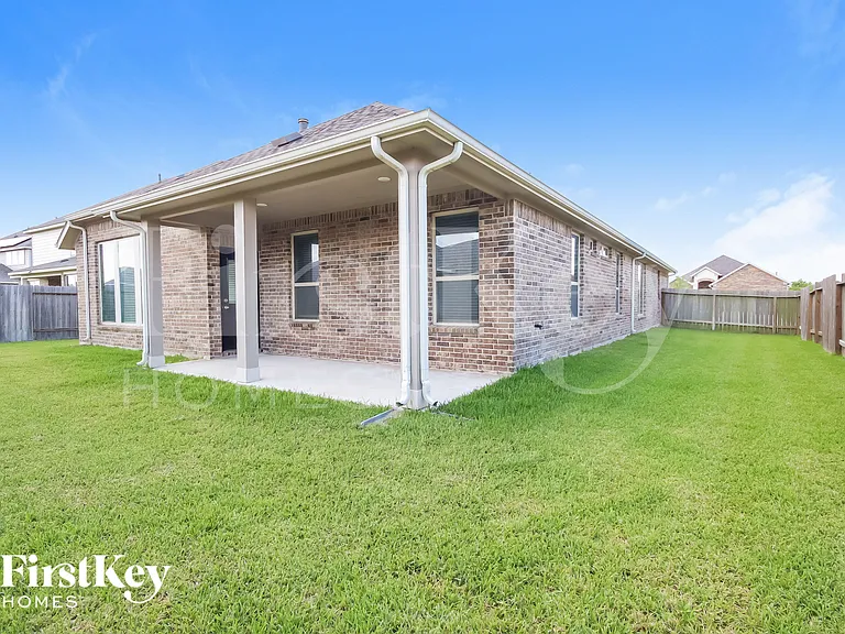 8723 Jonquil Dr — Photo 14