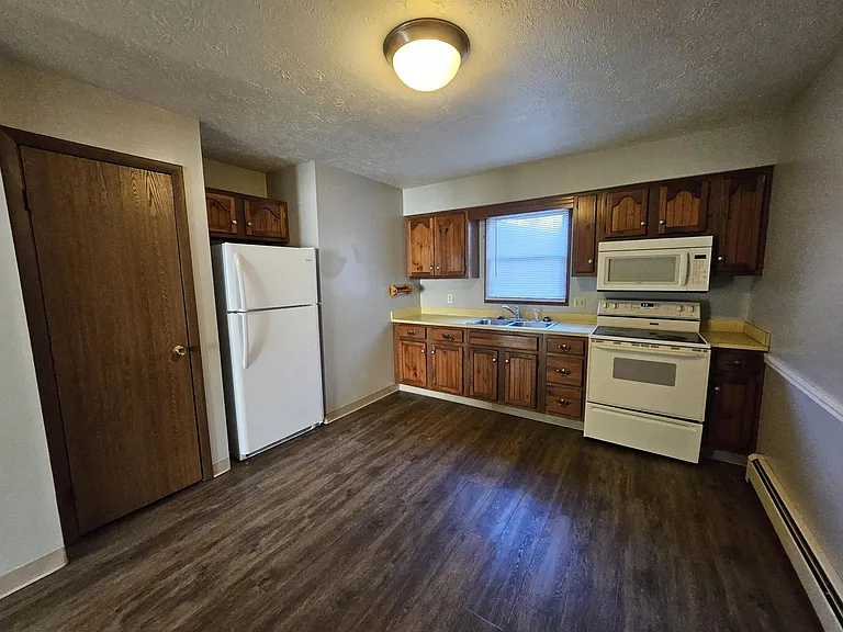 148 Kendall Ave #1 — Photo 4