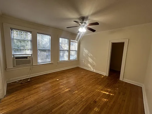 734 Argonne Ave NE #6 Photo 1