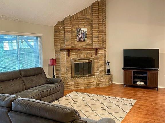 2nd image of 307 Sorrelwood Dr