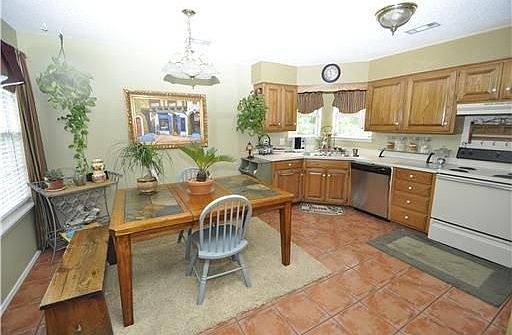 3rd image of 4390 E Lawndale Dr
