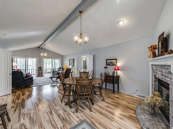 4th image of 115 Meadowview Dr