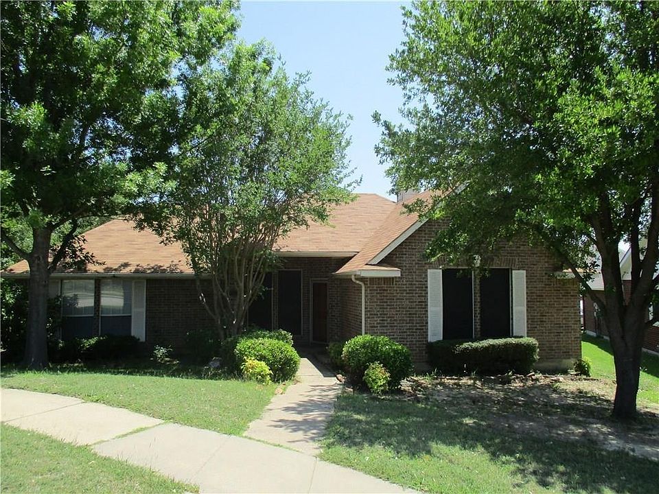 1st image of 2818 Brookway Dr